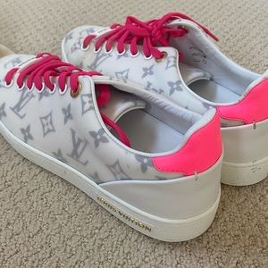 Louis Vuitton shoes only worn twice